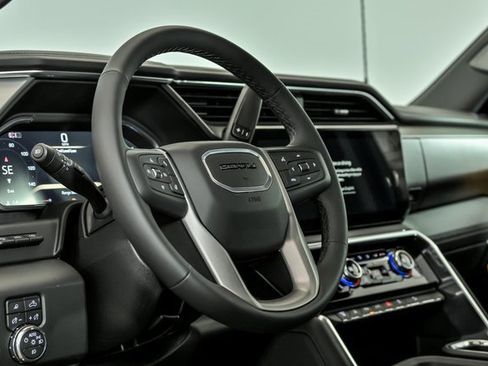 New 2026 GMC Sierra 2500 Denali w/ Denali Reserve Package image 10