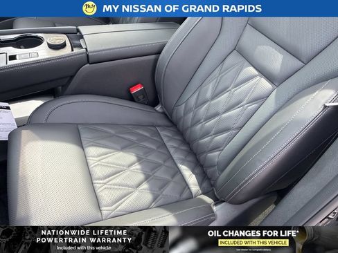 New 2026 Nissan Rogue Platinum AWD/4WD image 13