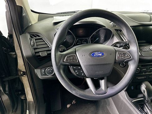 Used 2019 Ford Escape SE image 12