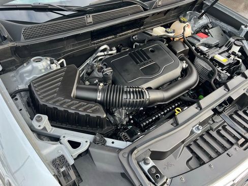 Used 2023 GMC Acadia SLE w/ Driver Convenience Package image 46