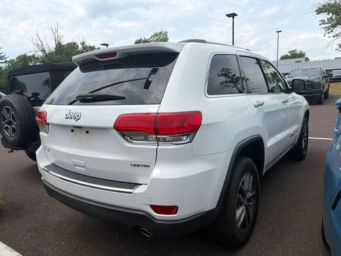 Used 2017 Jeep Grand Cherokee Limited AWD/4WD image 7