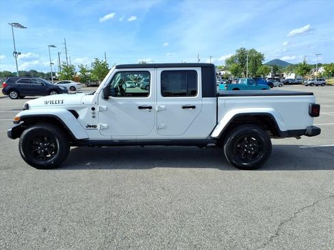 Used 2021 Jeep Gladiator Sport AWD/4WD image 8