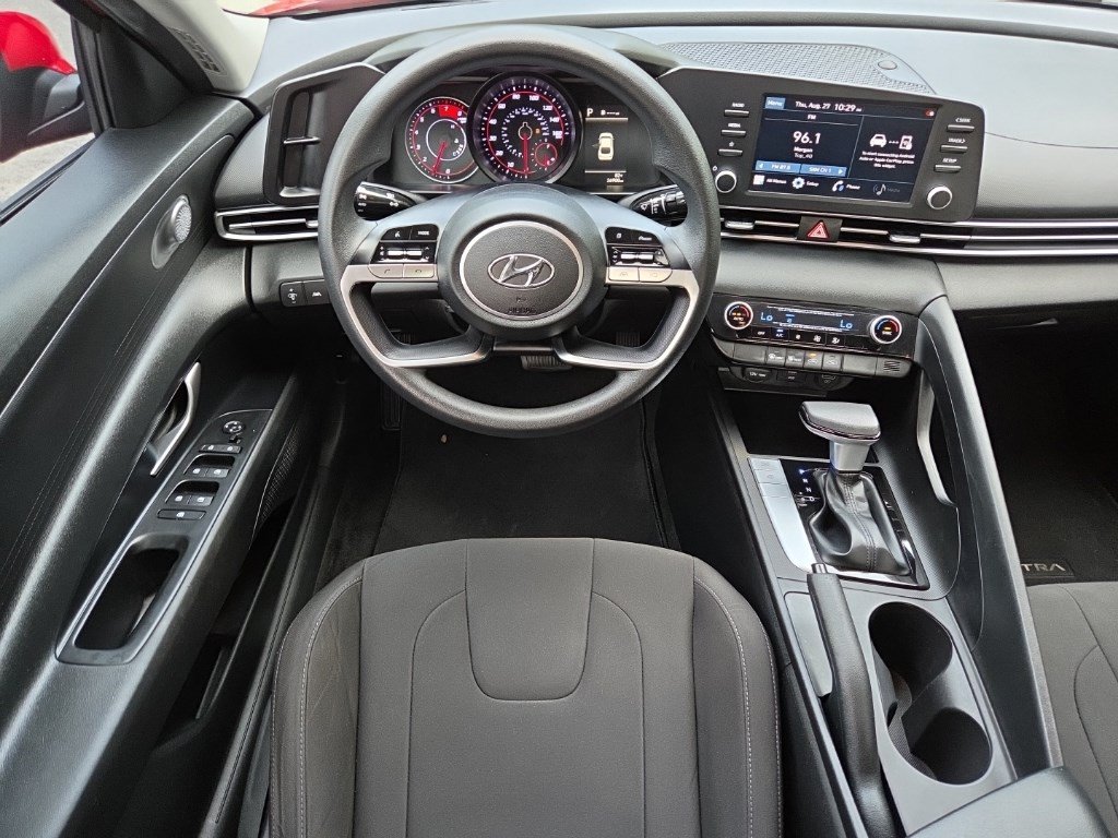 Used 2021 Hyundai Elantra SEL FWD image 25