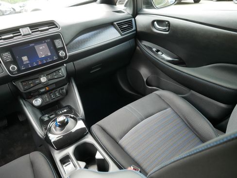 Certified 2023 Nissan Leaf SV Plus FWD image 11