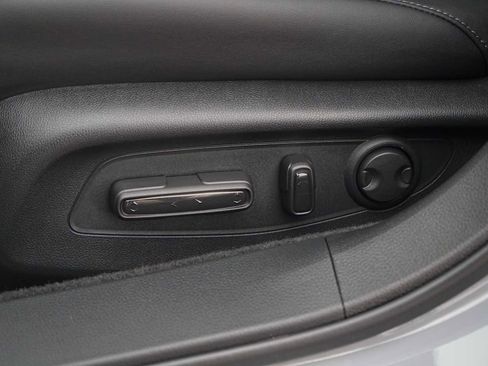 Used 2025 Honda Accord Touring image 12