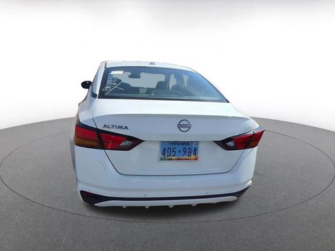 Used 2025 Nissan Altima 2.5 SV image 6