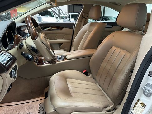 Used 2012 Mercedes-Benz CLS 550 4MATIC image 16