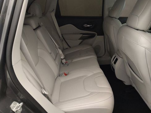 Used 2022 Jeep Cherokee Latitude Lux image 19