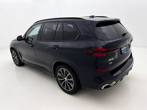 Used 2024 BMW X5 xDrive40i w/ M Sport Package AWD/4WD image 9