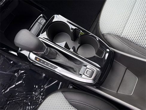 Used 2025 Chevrolet Trax LT w/ Driver Confidence Package image 24