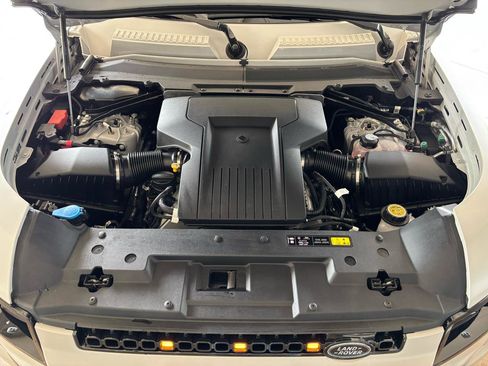 Used 2026 Land Rover Defender 110 image 46