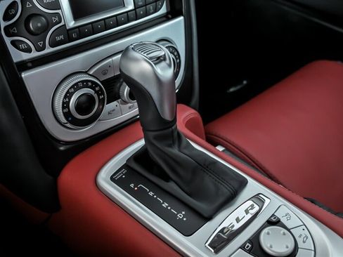 Used 2005 Mercedes-Benz SLR image 39