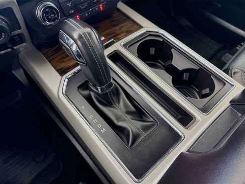 Used 2018 Ford F150 Lariat w/ Equipment Group 502A Luxury image 21