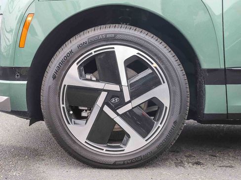 New 2026 Hyundai Ioniq 9 Calligraphy image 11