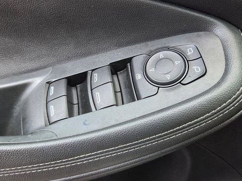 Used 2020 Buick Encore GX Preferred image 17