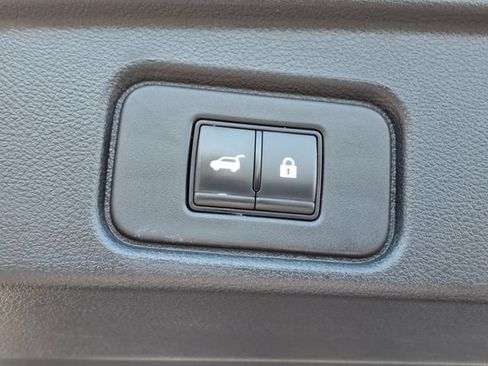 Used 2023 Nissan Pathfinder Platinum w/ Cargo Package AWD/4WD image 9