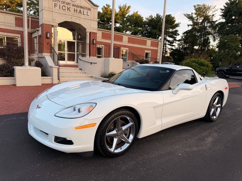 Used 2013 Chevrolet Corvette Coupe RWD image 1