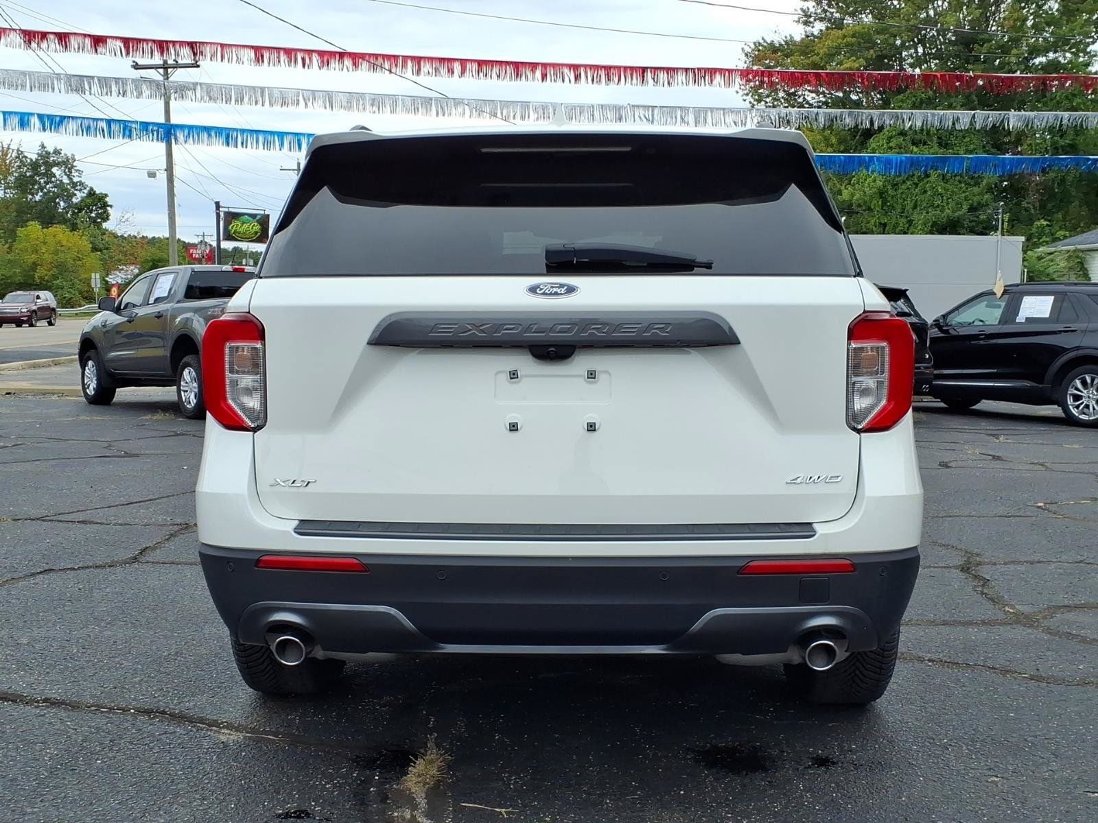 Used 2024 Ford Explorer XLT w/ Equipment Group 202A AWD/4WD image 16