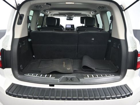 Used 2022 Nissan Armada Platinum w/ Captain's Chairs Package RWD image 11