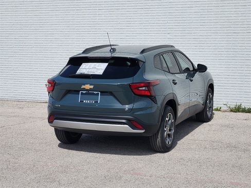 New 2026 Chevrolet Trax LT w/ LT Convenience Package image 4