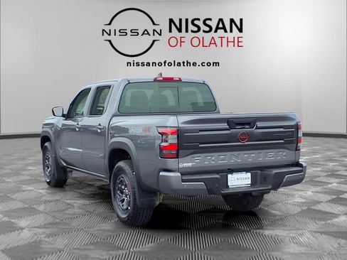Used 2026 Nissan Frontier PRO-4X AWD/4WD image 3