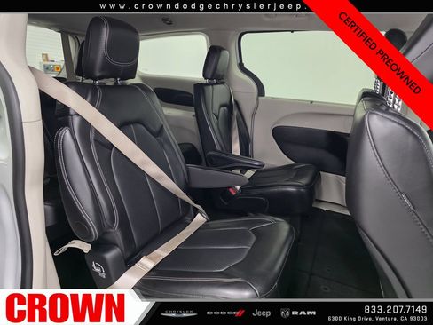 Certified 2024 Chrysler Pacifica Touring-L FWD image 16