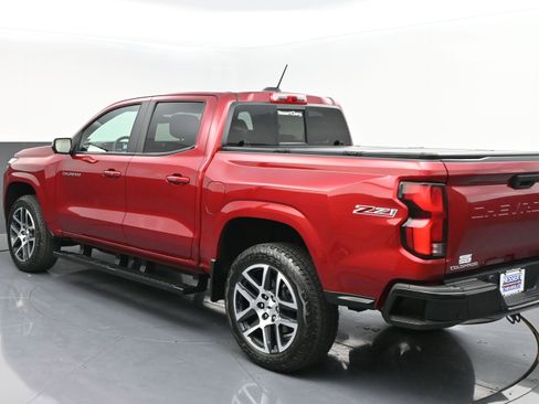 Used 2024 Chevrolet Colorado Z71 w/ Z71 Convenience Package 2 image 5