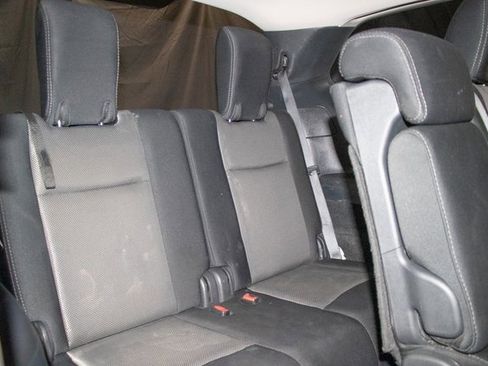 Used 2019 Nissan Pathfinder SV image 19