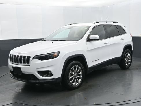 Used 2020 Jeep Cherokee Latitude Plus image 1
