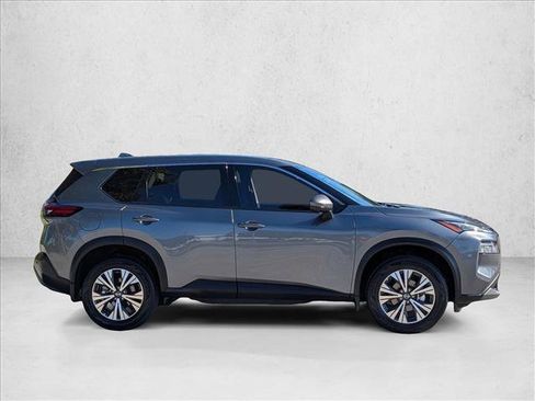 Certified 2021 Nissan Rogue SV image 4