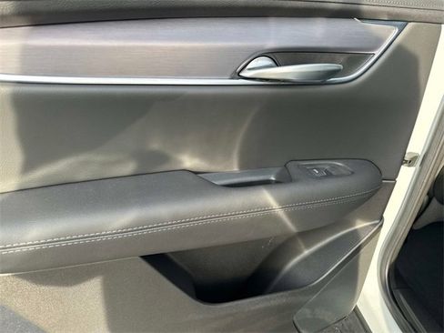 New 2025 Cadillac XT5 Luxury w/ LPO, Floor Liner Package image 10