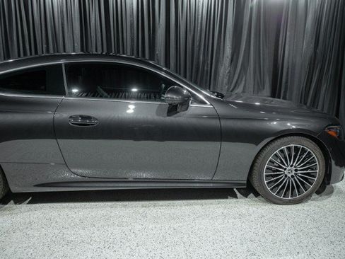 New 2026 Mercedes-Benz CLE 300 4MATIC Coupe image 4