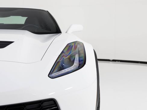 Used 2015 Chevrolet Corvette Z06 w/ 3LZ Preferred Equipment Group image 57