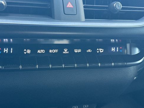 Used 2025 Lexus UX 300h FWD image 17