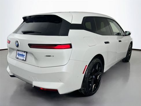 Used 2026 BMW iX xDrive45 AWD/4WD image 6