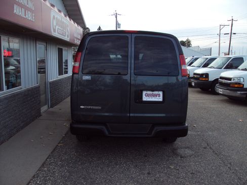 Used 2017 Chevrolet Express 2500 LS image 6