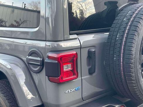 Used 2023 Jeep Wrangler Sahara w/ Cold Weather Group image 11