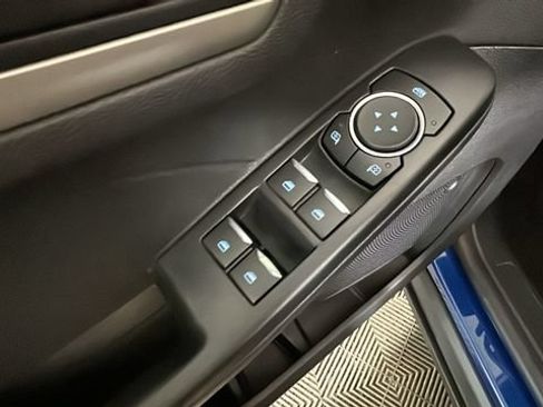 Used 2022 Ford Escape SE w/ Convenience Package FWD image 10