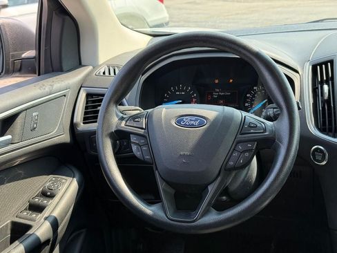 Used 2019 Ford Edge SE FWD image 12