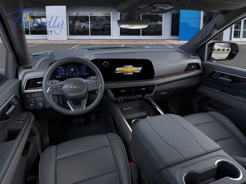 New 2026 Chevrolet Suburban Premier AWD/4WD image 26