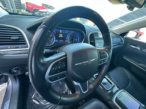 Used 2018 Chrysler 300 Limited w/ Safetytec Plus Group RWD image 20