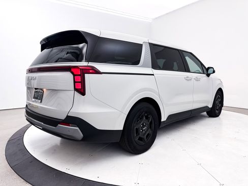 Certified 2025 Kia Carnival image 19