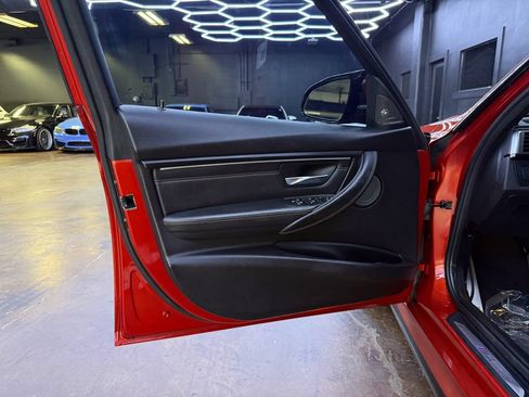 Used 2018 BMW M3 RWD image 12