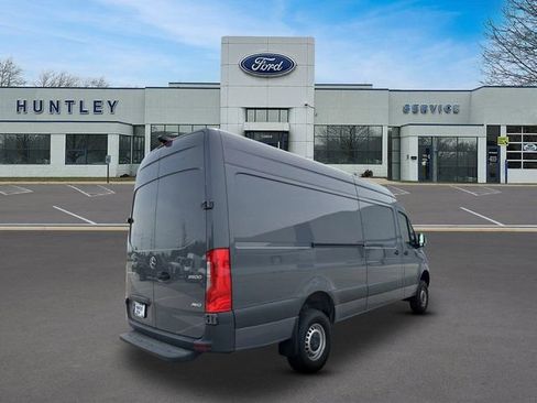 Used 2024 Mercedes-Benz Sprinter 2500 w/ Acoustic Package image 4