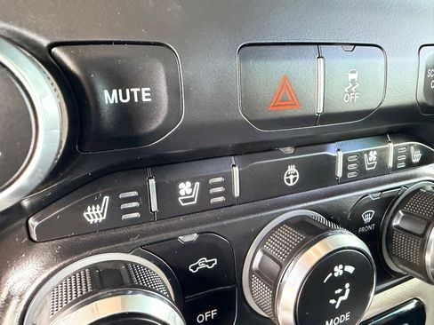 Used 2021 RAM 3500 Laramie image 13