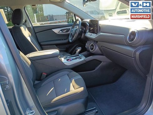 Used 2025 Chevrolet Blazer LT AWD/4WD image 16