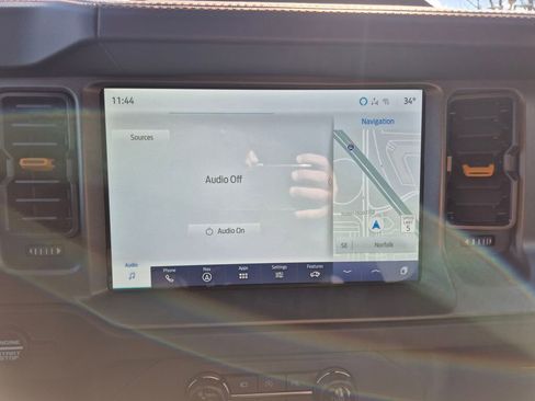 Used 2024 Ford Bronco Badlands image 23