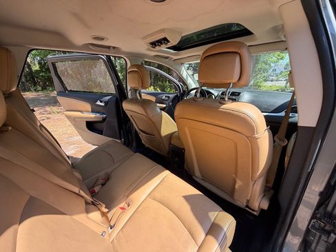 Used 2012 Dodge Journey Crew w/ Flexible Seating Group FWD image 23
