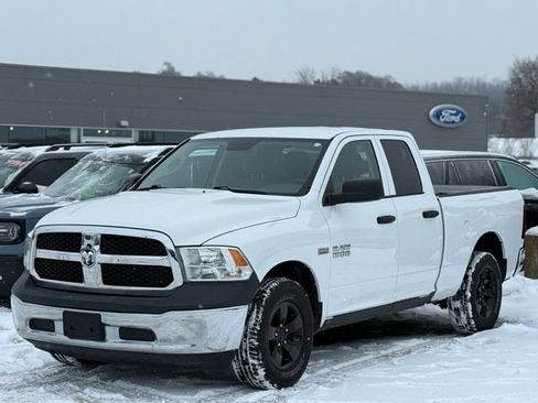 Used 2016 RAM 1500 ST w/ SXT Appearance Group image 29