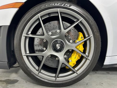 Used 2026 Porsche 911 GT3 RWD image 11